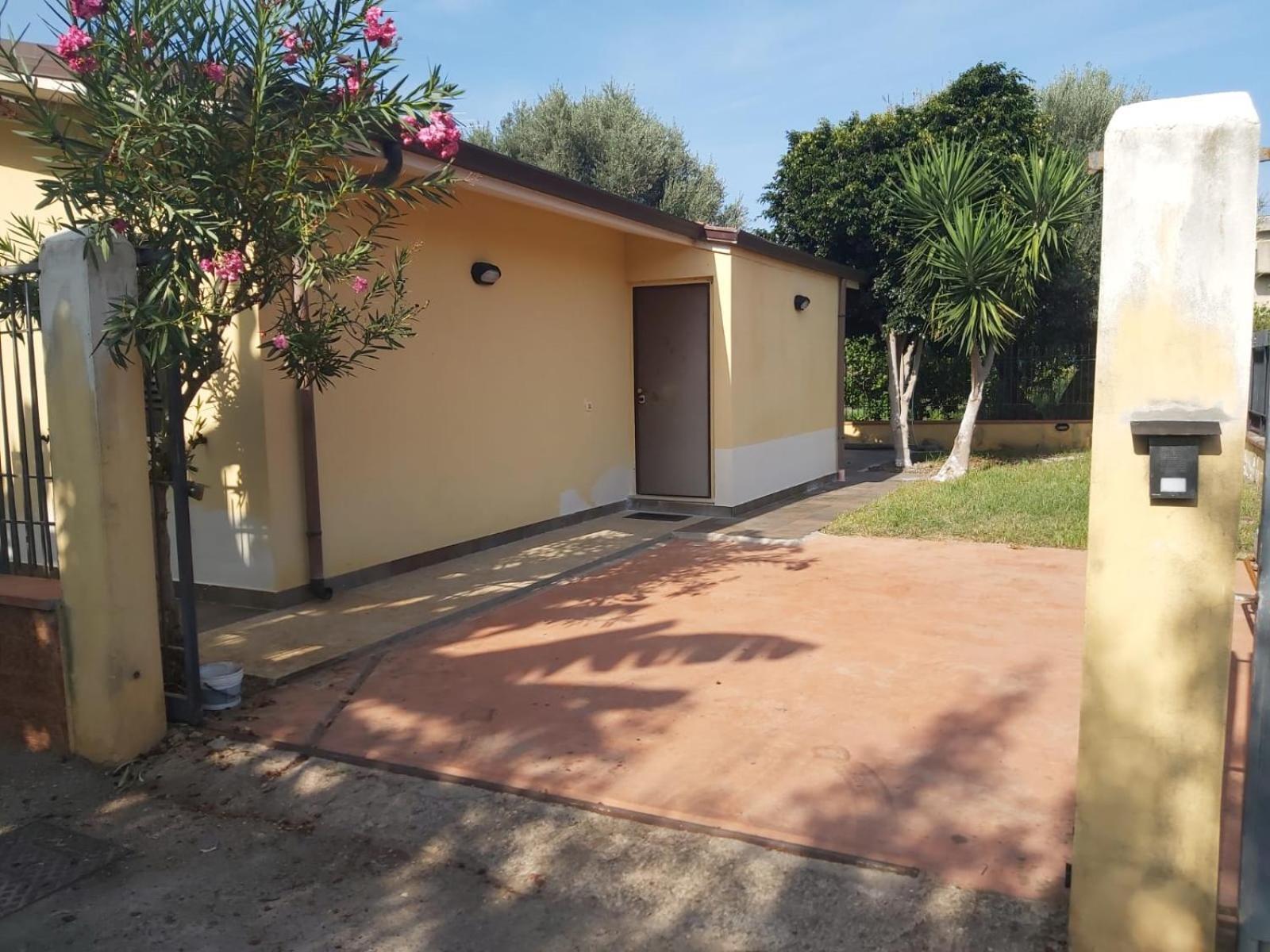 Casa Vacanza Marta Torrenova  Exterior photo
